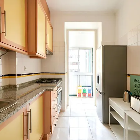 Private With Balcony In A Coliving - Privatunterkunft