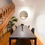 Private With Balcony In A Coliving - 民宿 *