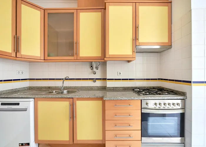 Private With Balcony In A Coliving - Pansiyon Lisboa