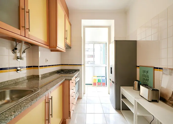Private With Balcony In A Coliving - Pansiyon
