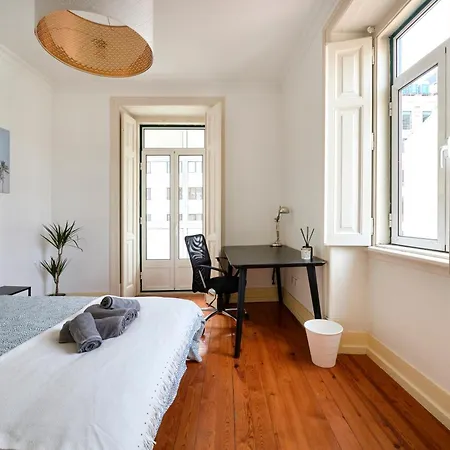 Private With Balcony In A Coliving - *