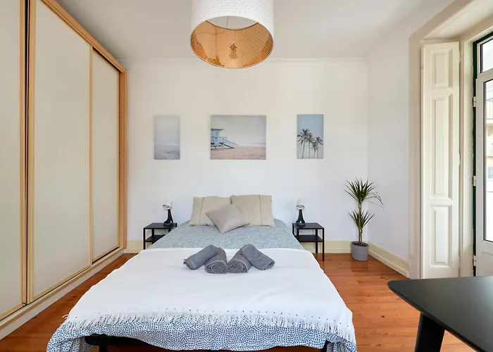 Private With Balcony In A Coliving - Quarto em Acomodações Particulares Lisboa